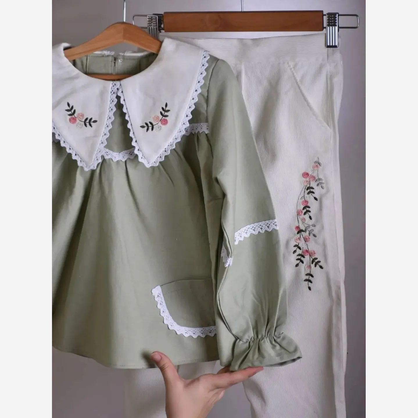ست شومیز و شلوار دخترانه کتان کجراه بهاره گلدوزی شده