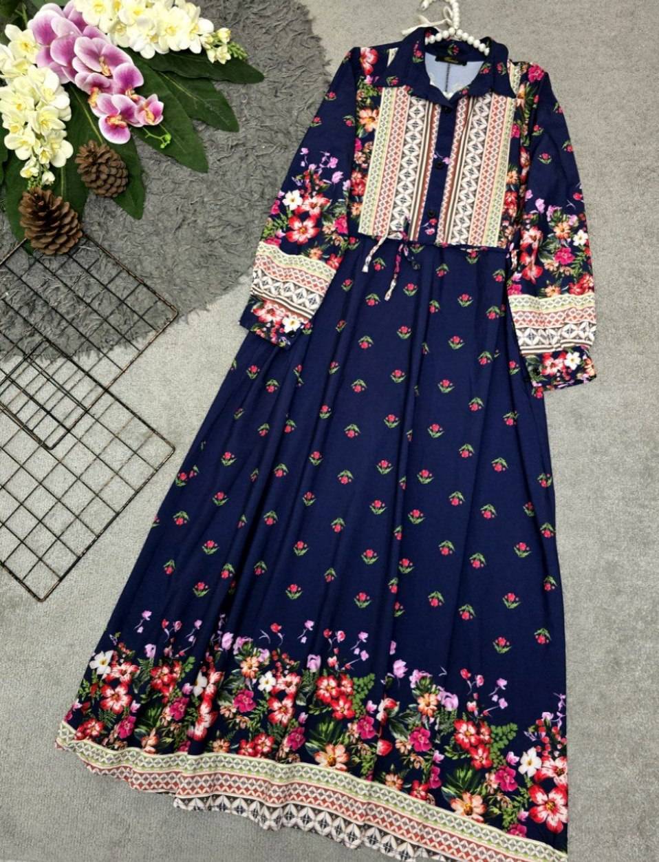 لباس ساحلی زنانه جنس بوگاتی طرح بهشت رنگ مشکی و سورمه ای سایز فری 38 تا 46