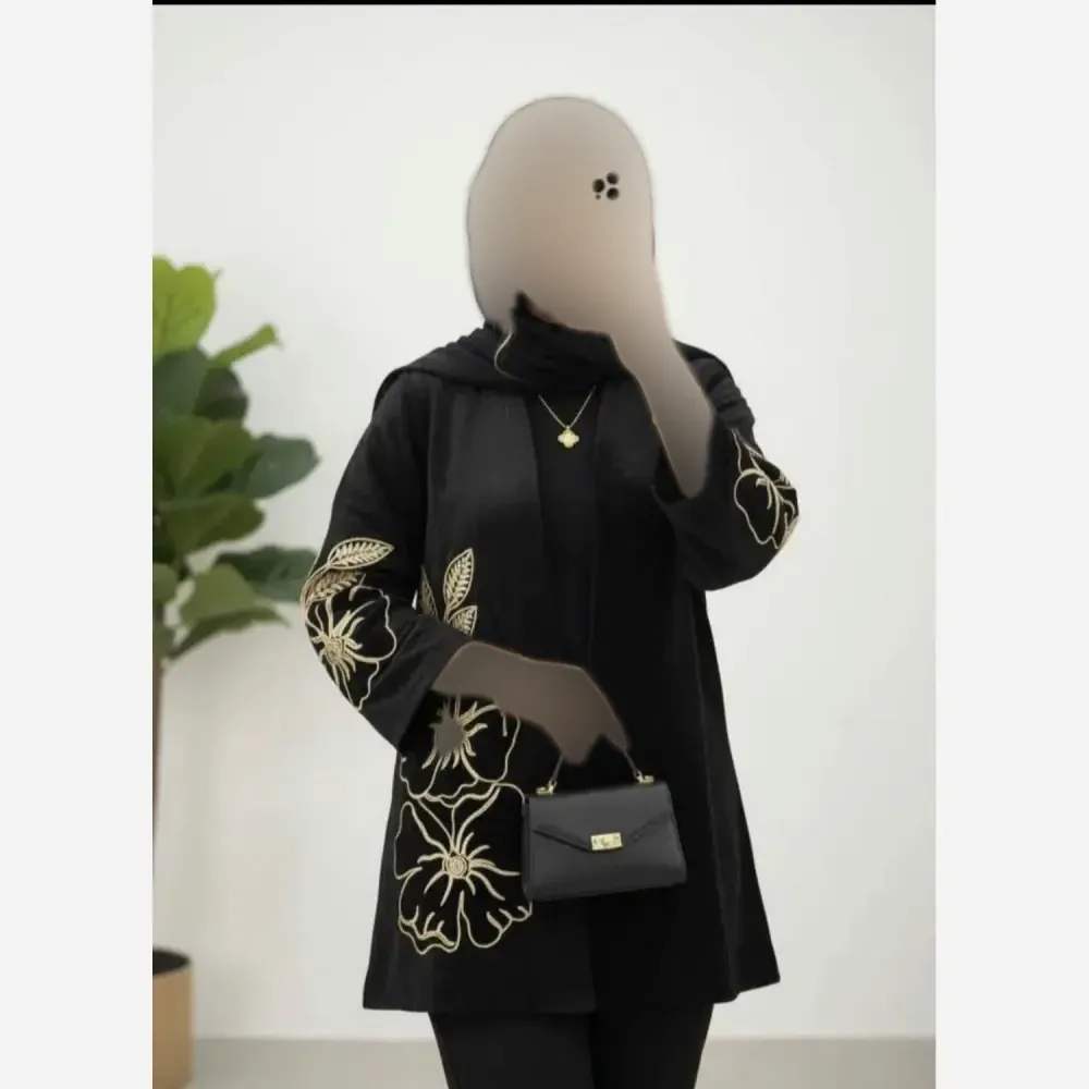 مانتو گلرخ مخمل شنل اعلا مشکی سایزبندی 1 و 2 قد 80