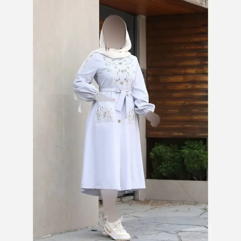 مانتو گلدوزی نهال جنس شانتون فری سایز کمربنددار رنگ بندی متنوع
