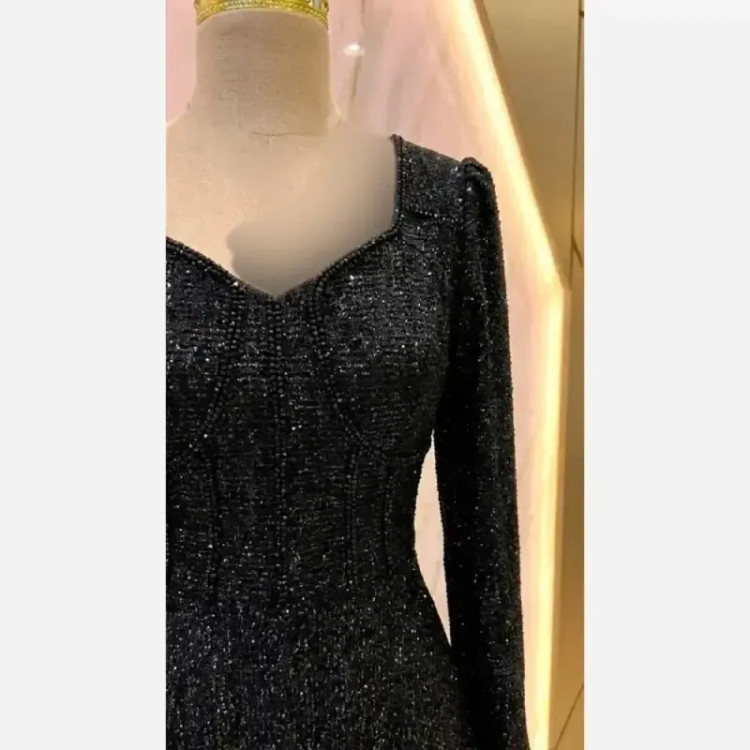 پیراهن سارا پارت جدید مدل مزونی خاص دانتل چمنی سنگدوزی دست سایزبندی 42 تا 58 قد 155 کاپدار استردار