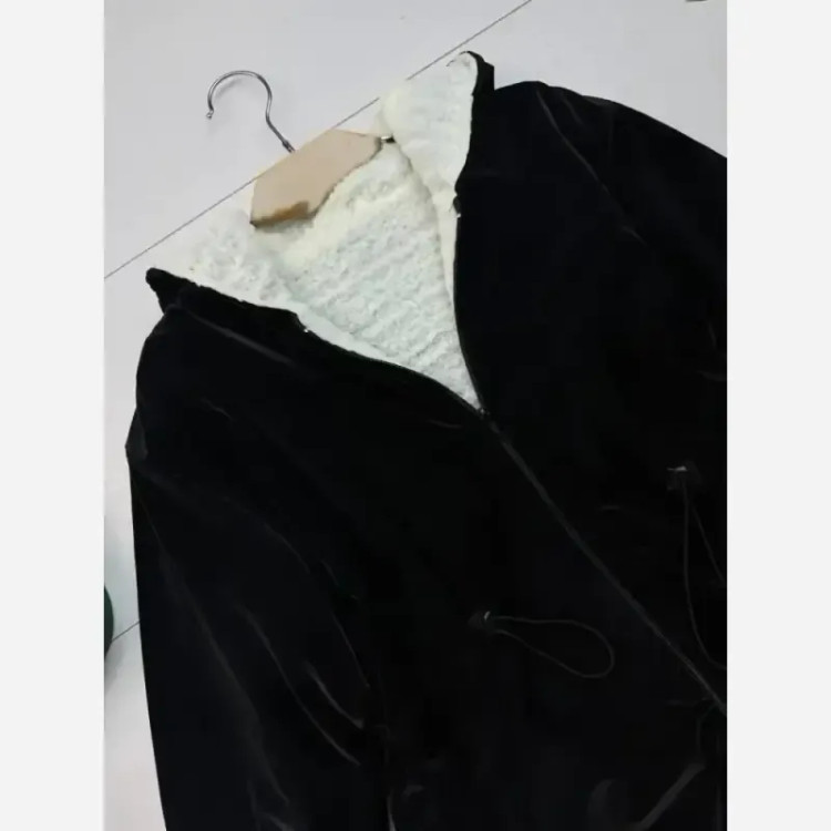 کاپشن لیوسا سیلیکونی داخل ببعی کلاهدار رنگ مشکی سایز 38 تا 46