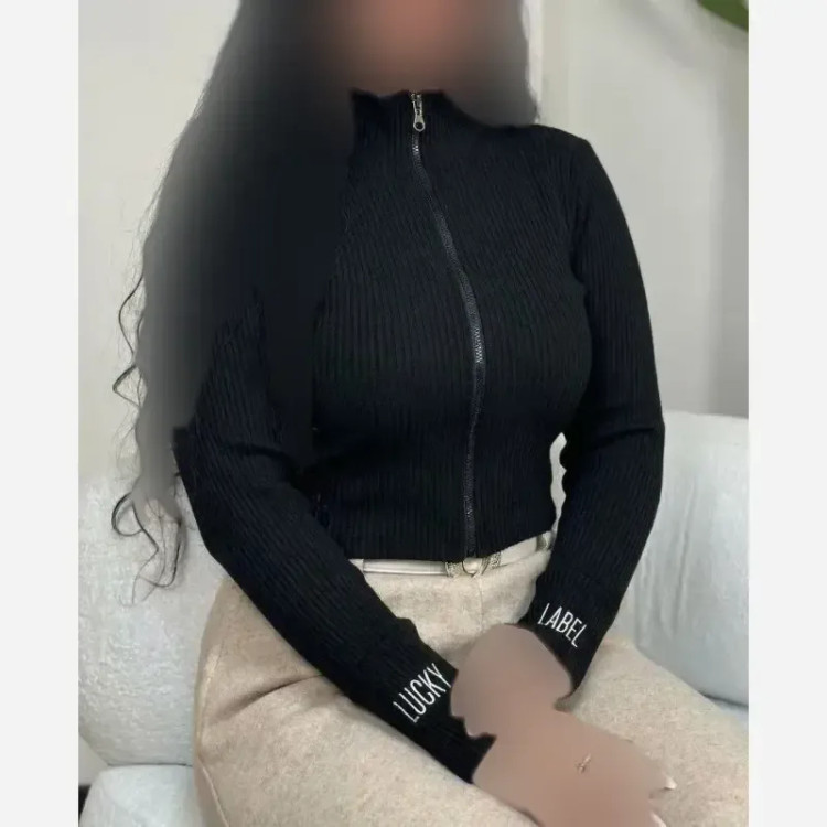بلوز زنانه فینگردار جلو زیپ دار جنس فانریپ کش رنگ مشکی سایز فری سایز