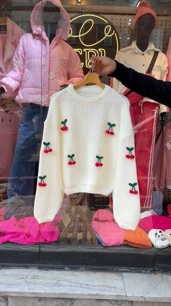 بلوز بافت گیلاسی(مشکی و سفید ارسال ۲۱ مهر)