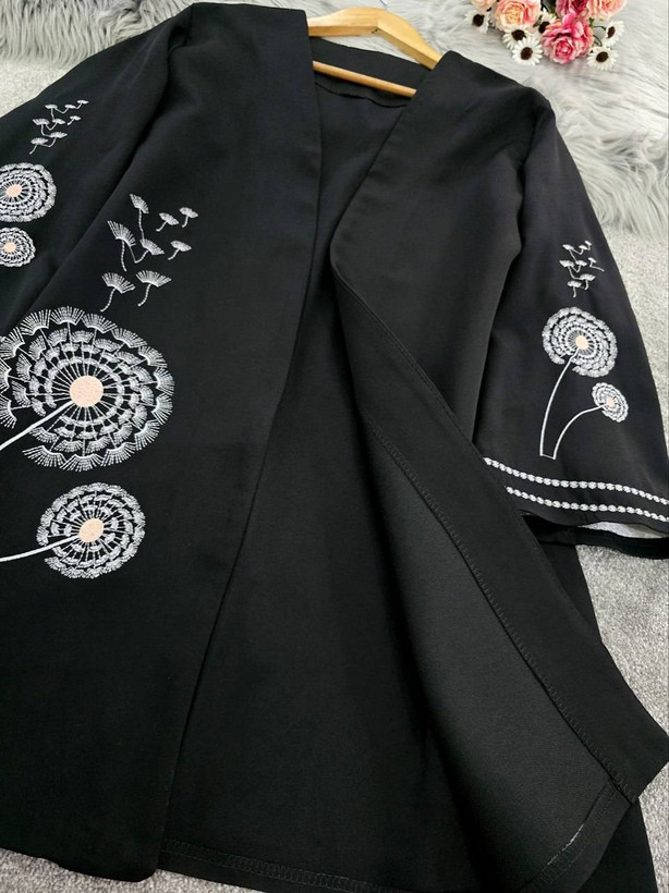 مانتوکتی گلدوزی شاپرک